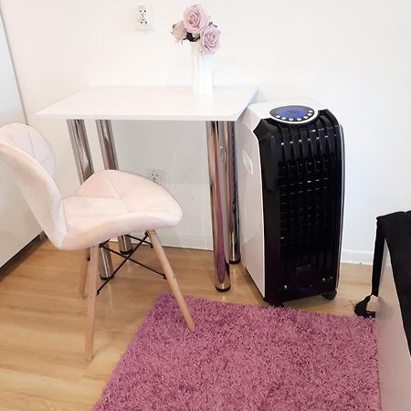 Apartamenty Centrum Panoramiczna Mala Dwojka Swan Labedz Promenada Klimatyzacja Lodowa Келце Екстериор снимка
