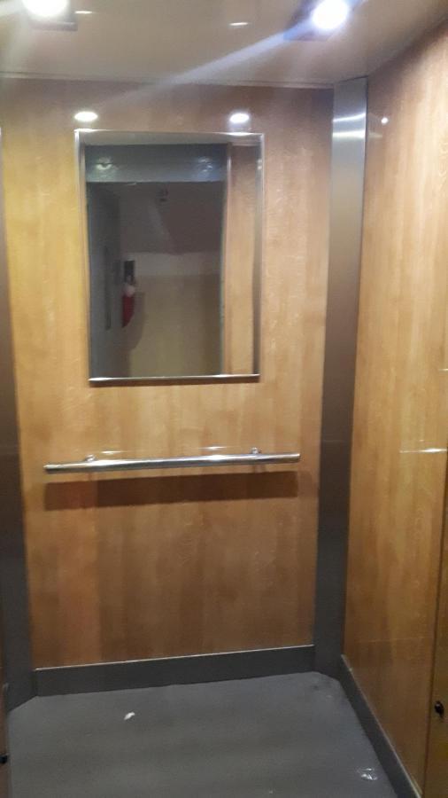 Apartamenty Centrum Panoramiczna Mala Dwojka Swan Labedz Promenada Klimatyzacja Lodowa Келце Екстериор снимка
